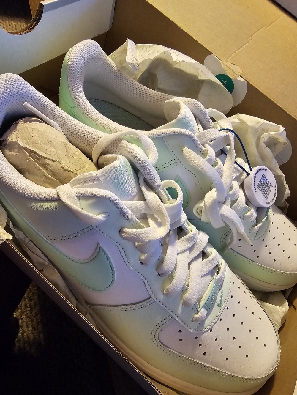 Pastel Gradient Low-Top Nike Sneakers - White & Mint